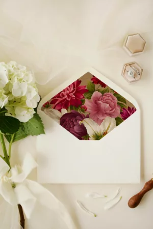 Doublure d’enveloppe mariage Sérénade Botanique, design fleuri élégant