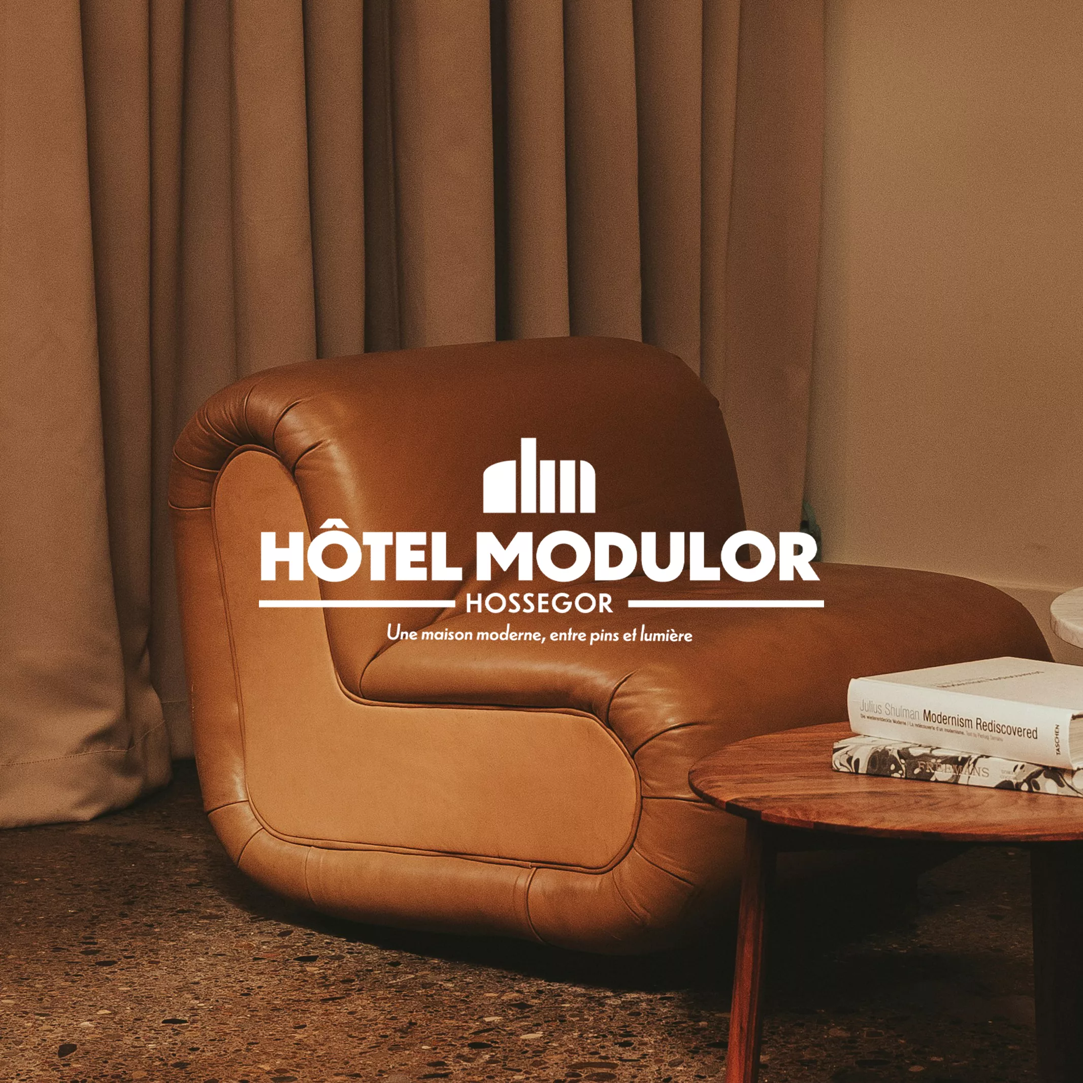identité visuelle hôtel moderniste